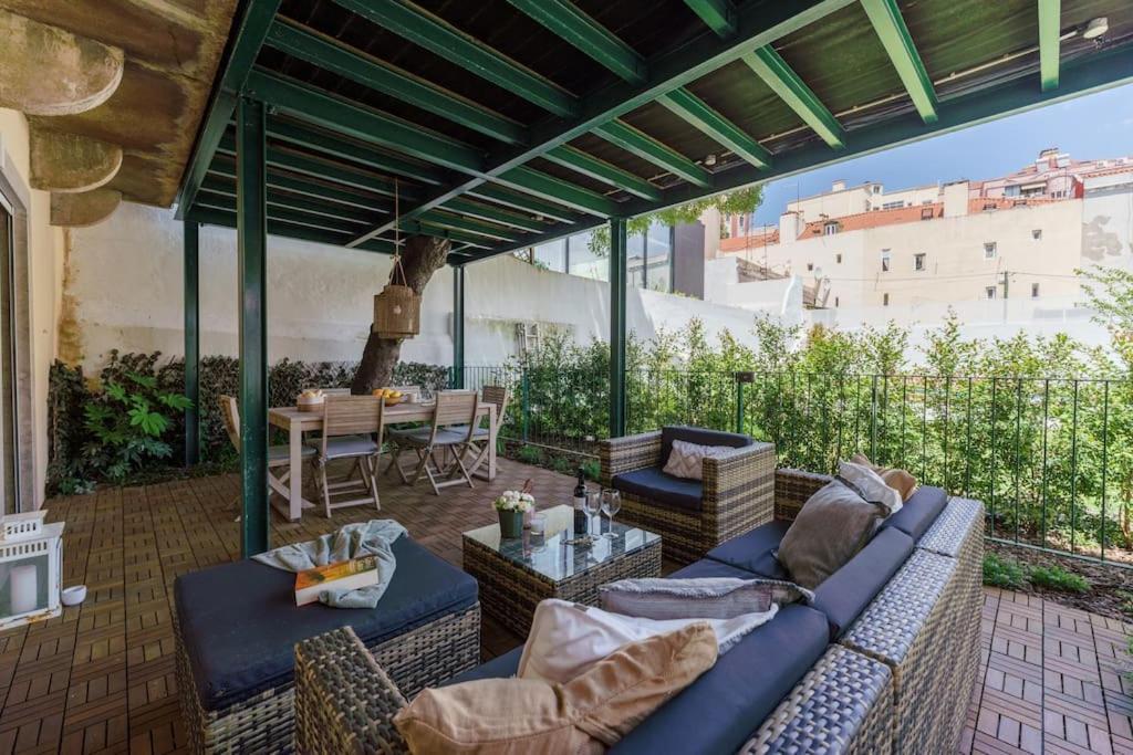Charm With Patio * Lisbon
