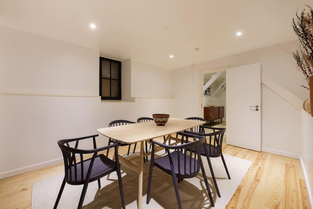 Charm With Patio Apartment Lisbon