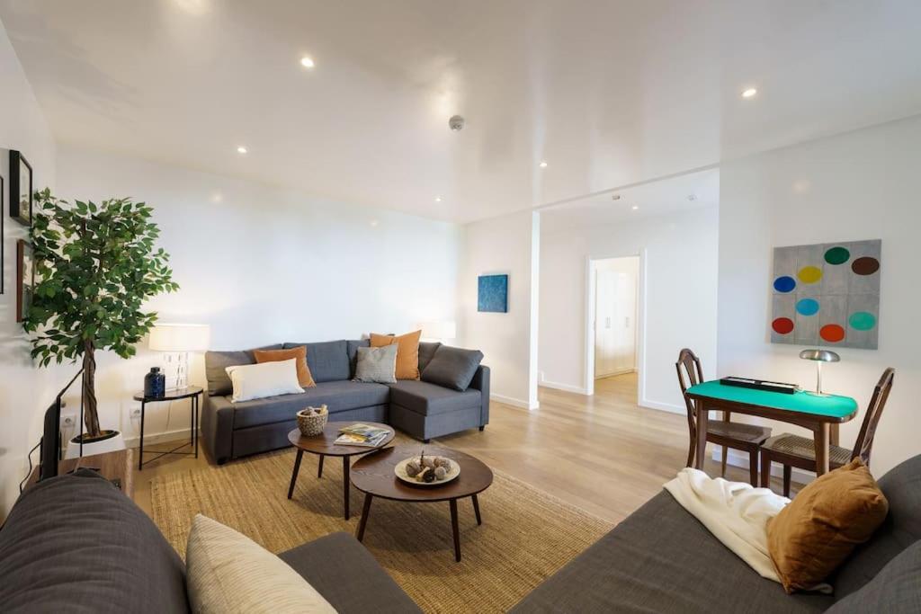 Apartment Charm With Patio